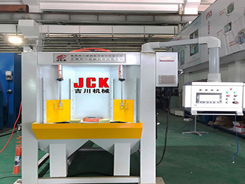 標準式轉臺噴砂機 JCK-ZP2224-8GW-12A